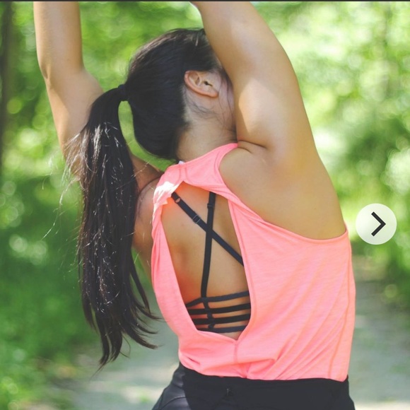 Lululemon Trapeze Twist Tank in 
Heathered Grapefruit - Picture 2 of 15